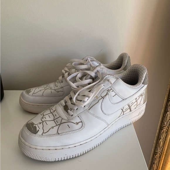 Size 12 - Nike Air Force 1 Premium L.A. Mr. Cartoon
2006 main image 5